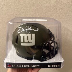 Daniel Jones mini helmet autographed